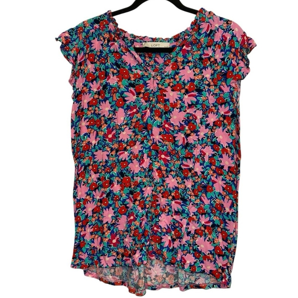 LOFT Petite Large Floral Blouse Pink Blue Multicolor Flutter Sleeve Top